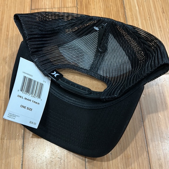 NWT Black Hurley SnapBack - Picture 2 of 2